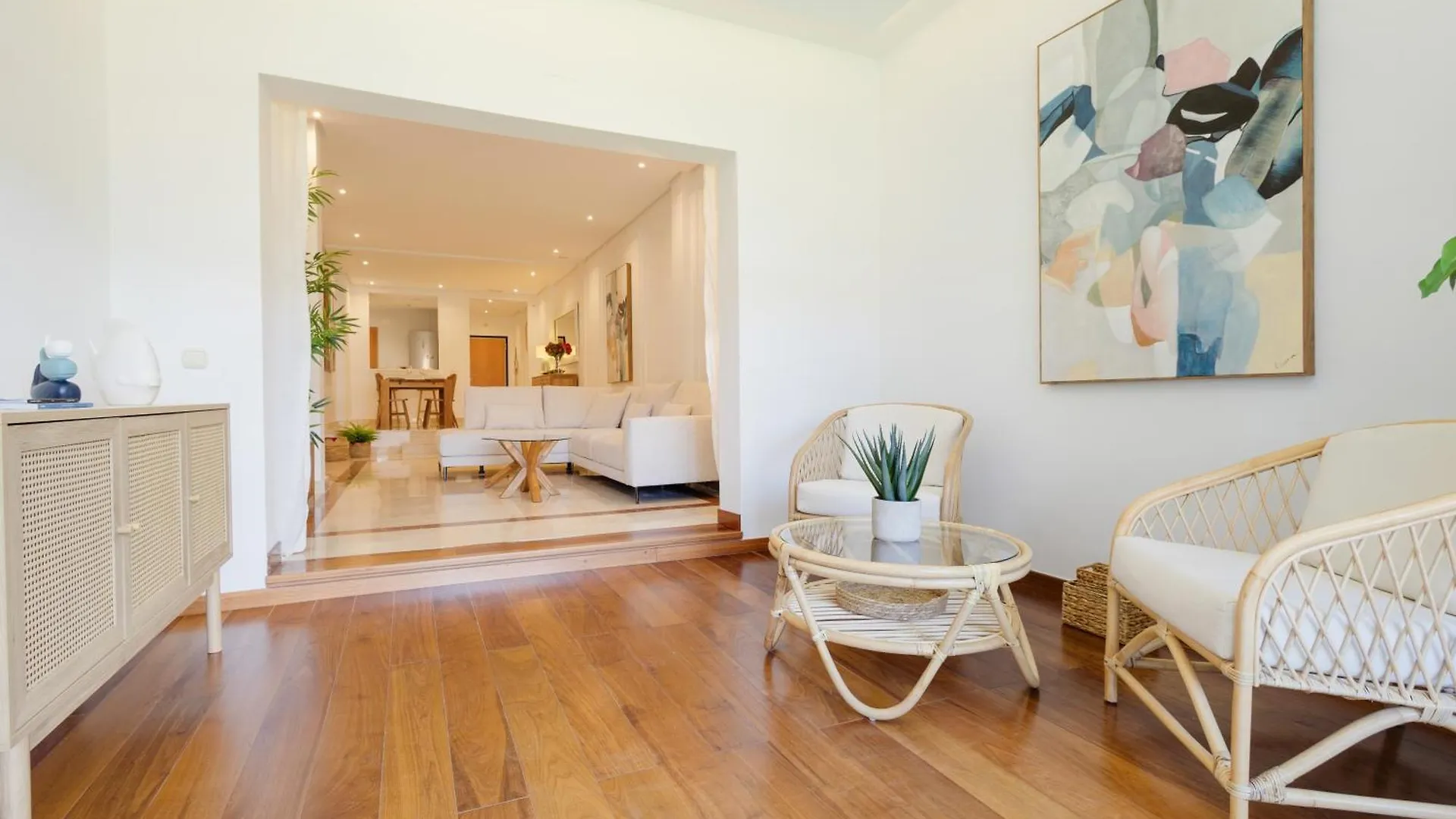Apartment 3 Bedroom Apartment, With Private Garden And Terrace, In Puerto Banus Marbella Spain